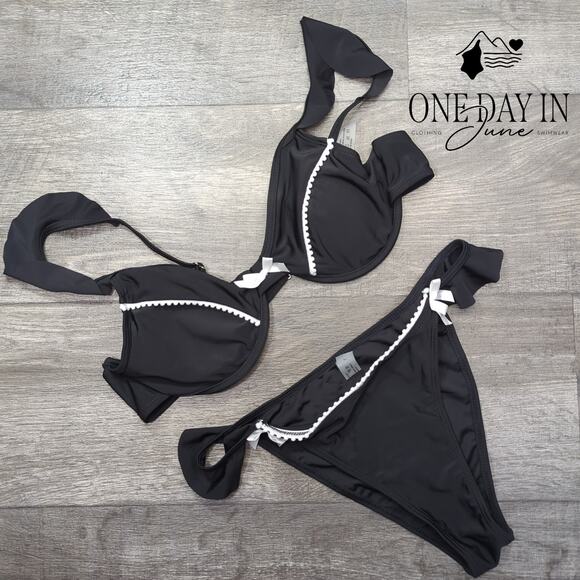 CharmLeaks Tuxedo Ruffle Cheeky Bikini Swimsuit Size L - Picture 3 of 6